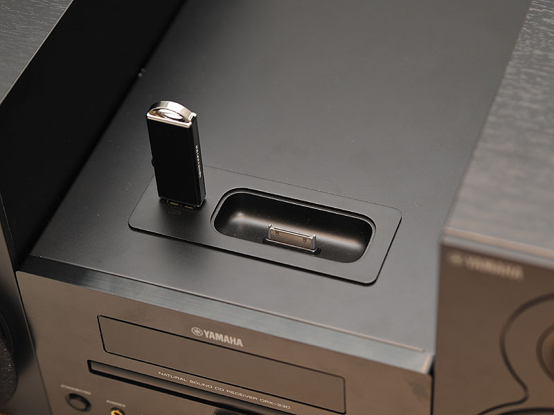 ヤマハ、iPod DockとUSBを両方搭載したミニコンポ