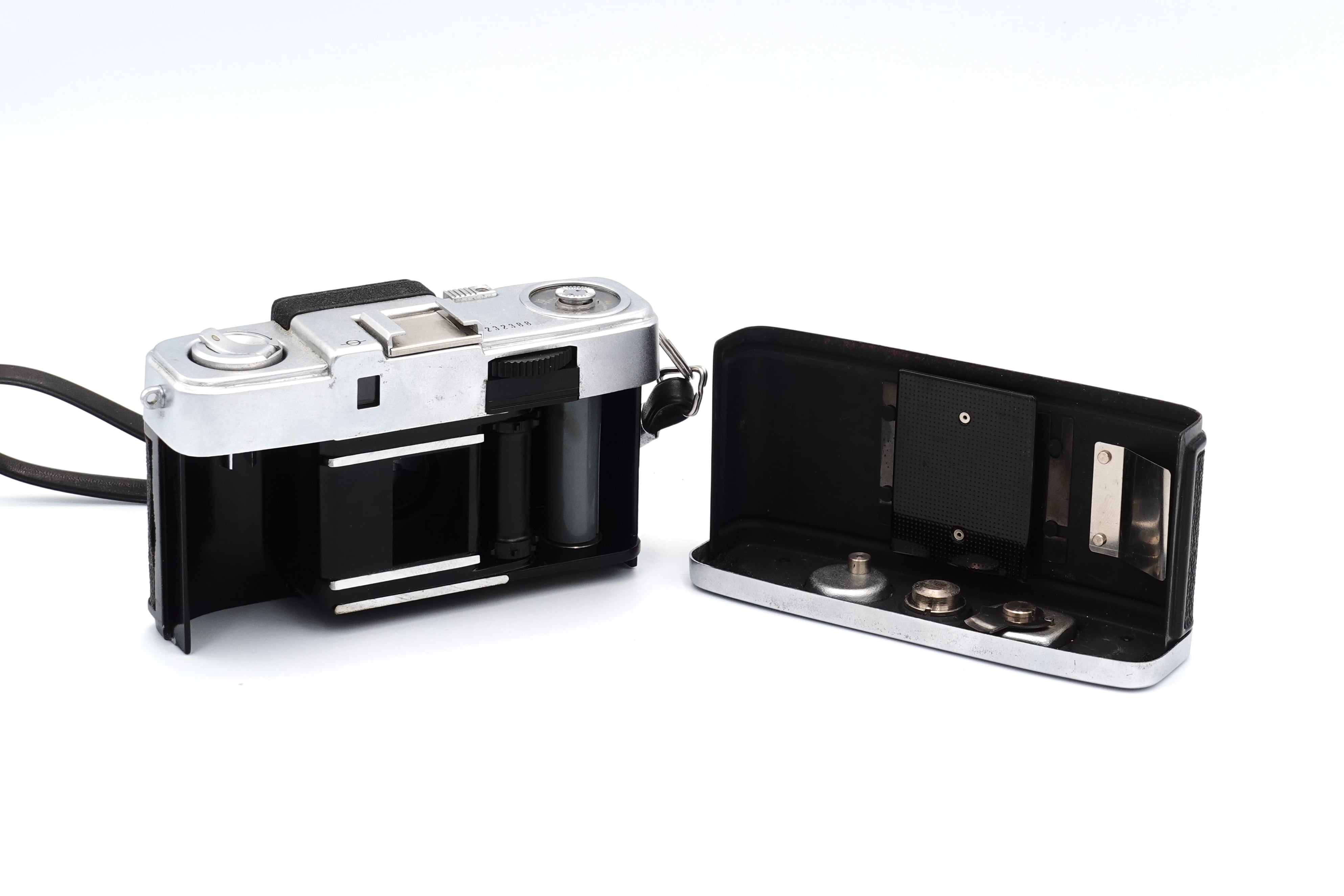 OLYMPUS PEN S | ヨアケマエカメラ フィルムカメラ修理・販売