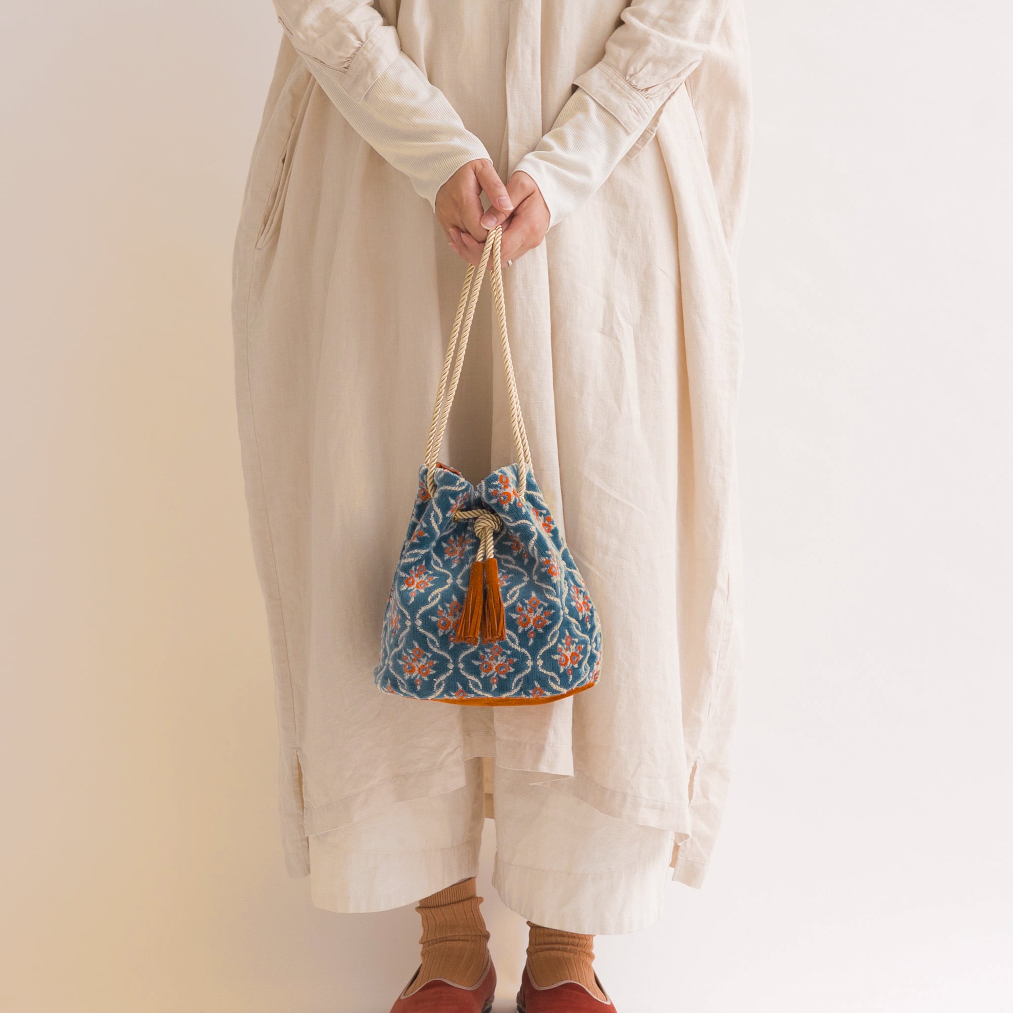 金華山巾着 ＜水色オレンジの花格子＞ | PUPU LAUKKU ププラウック