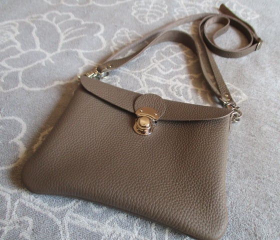 人気色エトープ】文庫本とお財布持ってちょっとお出かけバッグ（横型