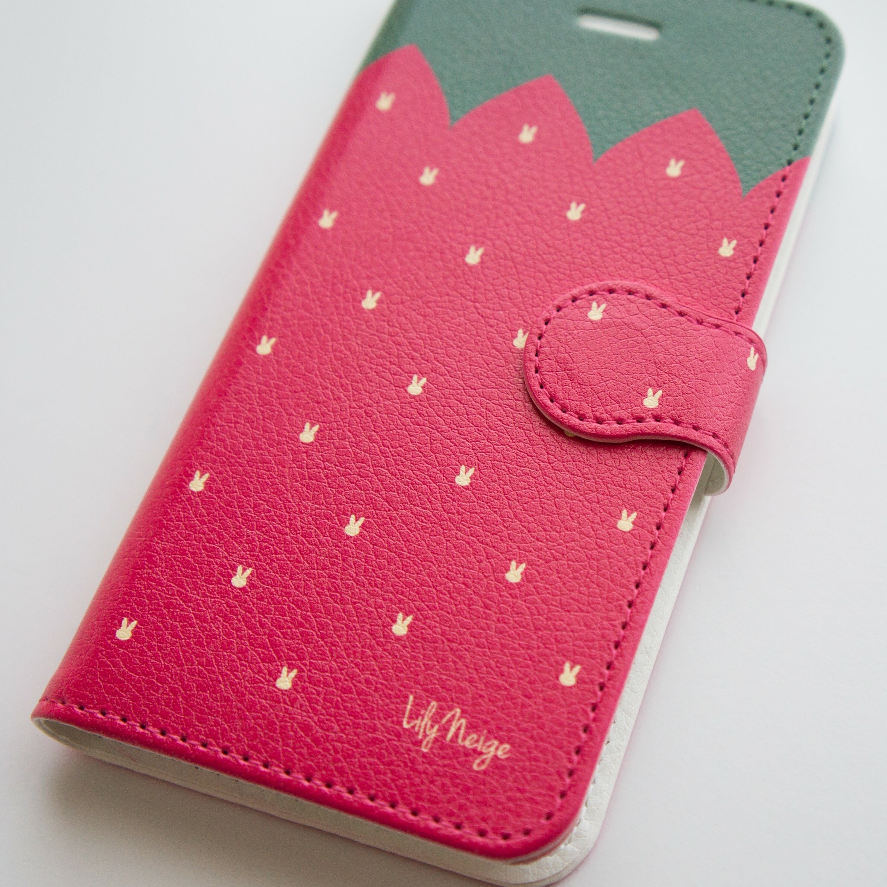 カワイイ☆いちごとうさぎのスマホケース❤手帳型 | スマホケース