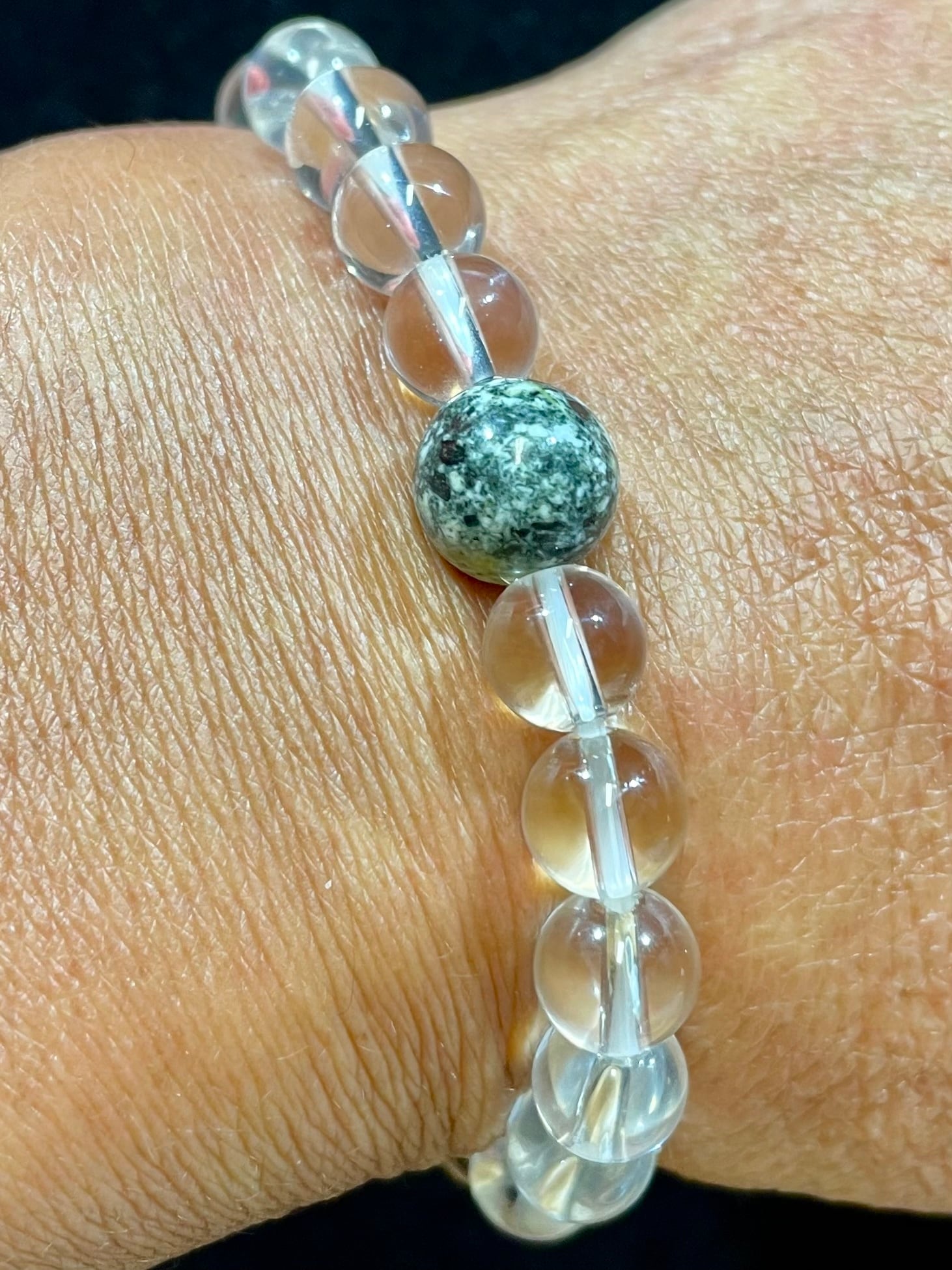 1) 霊石「遠野の石」16mmラウンドビーズ・ブレスレット | レムリアの太陽