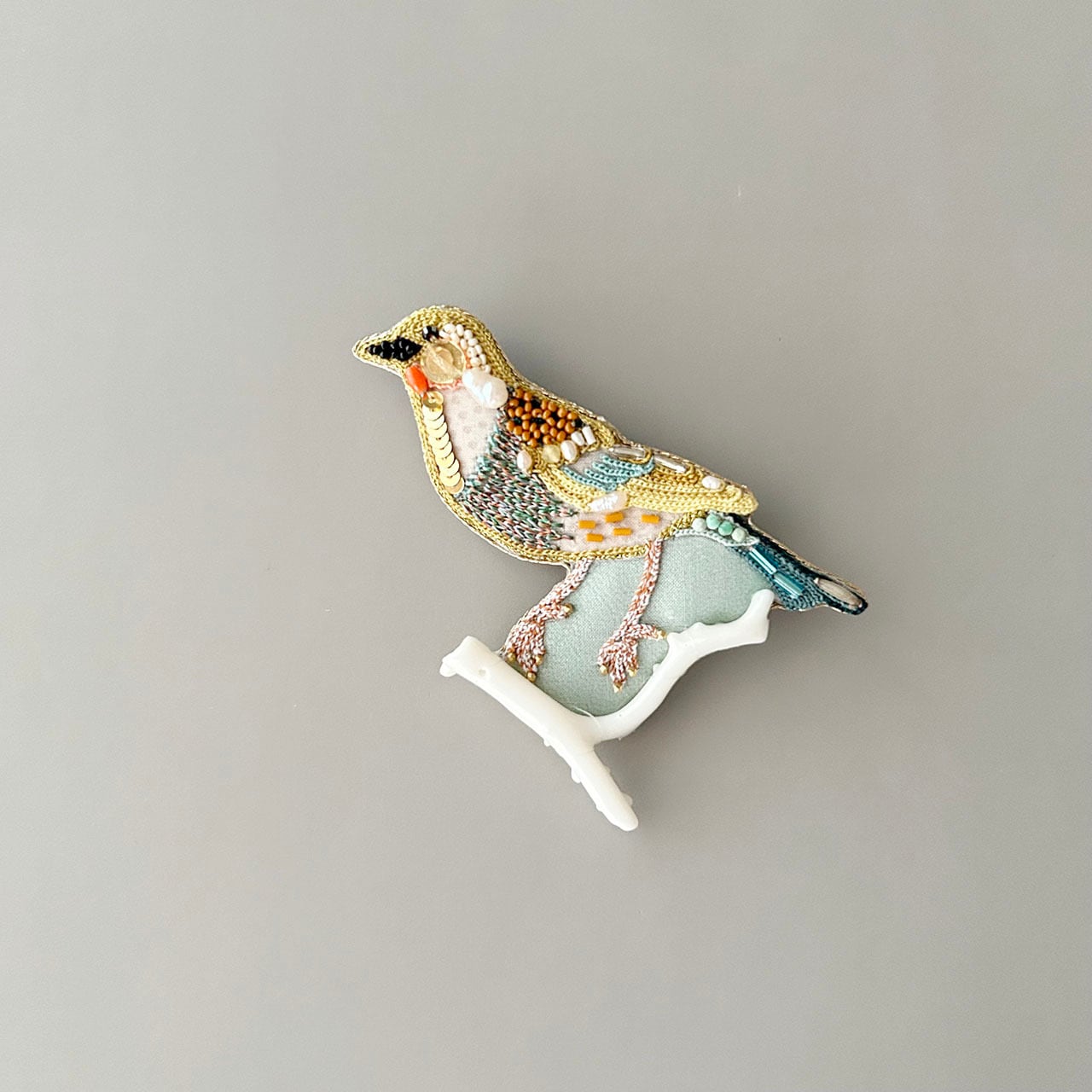アンティーク標本画の美しい鳥ブローチ | Rika Ogasawara｜ 福岡
