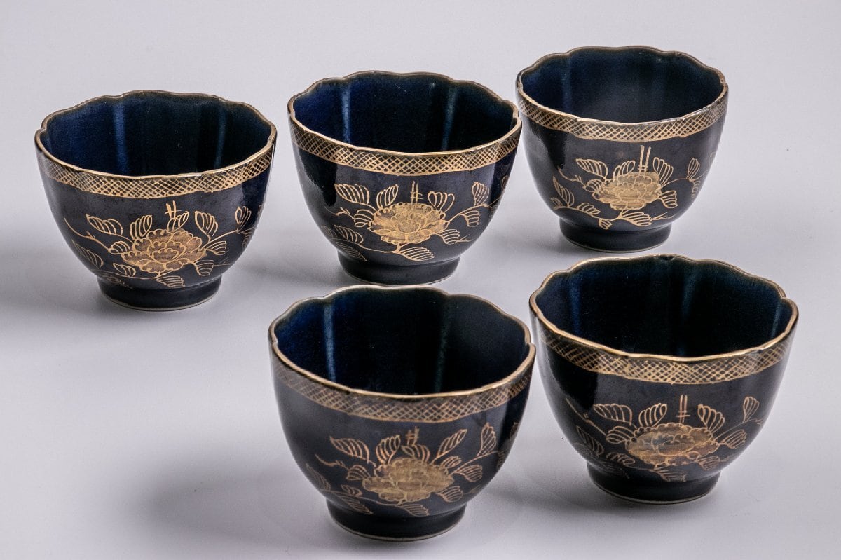 うつわ】 古伊万里 瑠璃釉金彩牡丹文向付 5客 明治時代 E949A バラ売り
