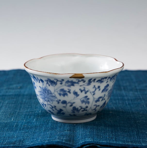 古伊万里 伊万里 染付 花唐草文 見込み五弁花 藍柿右衛門様式 藍柿 輪