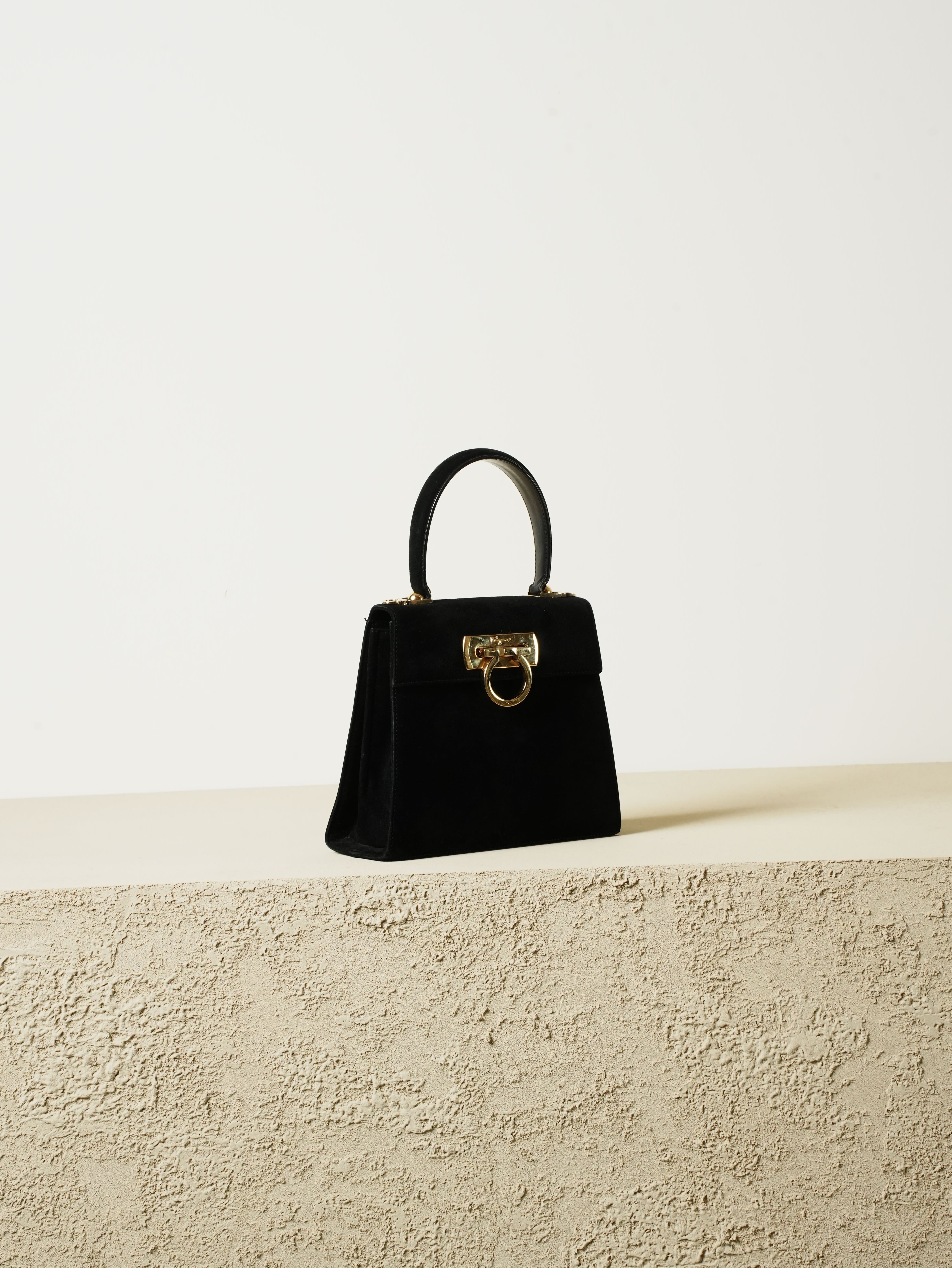 FERRAGAMO フェラガモ スエード ガンチーニ ハンドバッグ | Raum Vintage