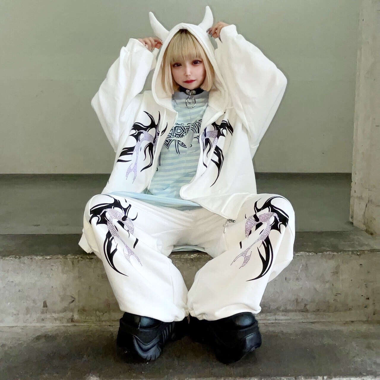 ツノ トライバルZIPパーカー | VOLCAN&APHRODITE