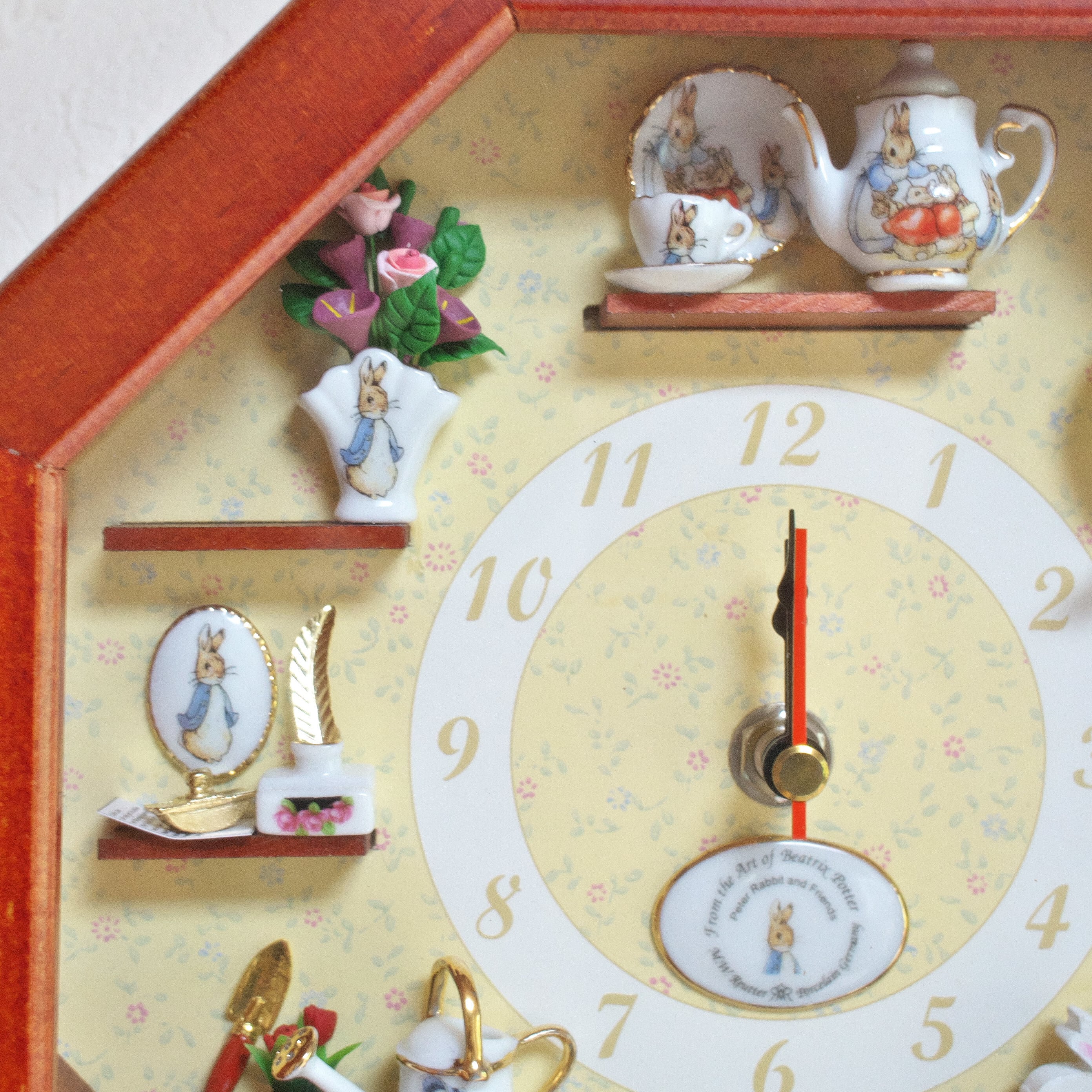 ロイター ピーターラビットの掛け時計 | 木のおもちゃ専門店 おもちゃ
