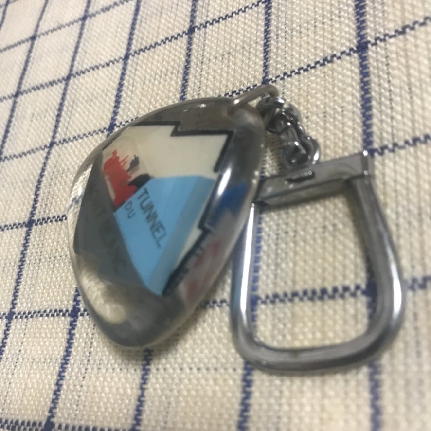 60年代フランスブルボンキーホルダー モンブラントンネル | French