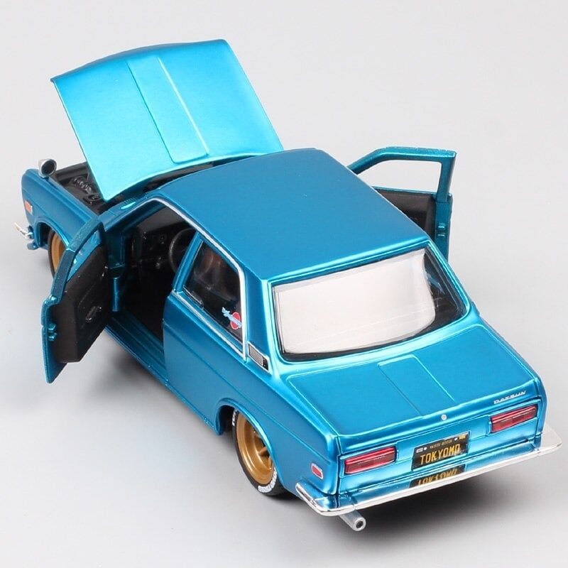 1/24 日産 ダットサン ブルーバード Datsun 510 1600 Bluebird 1971 青