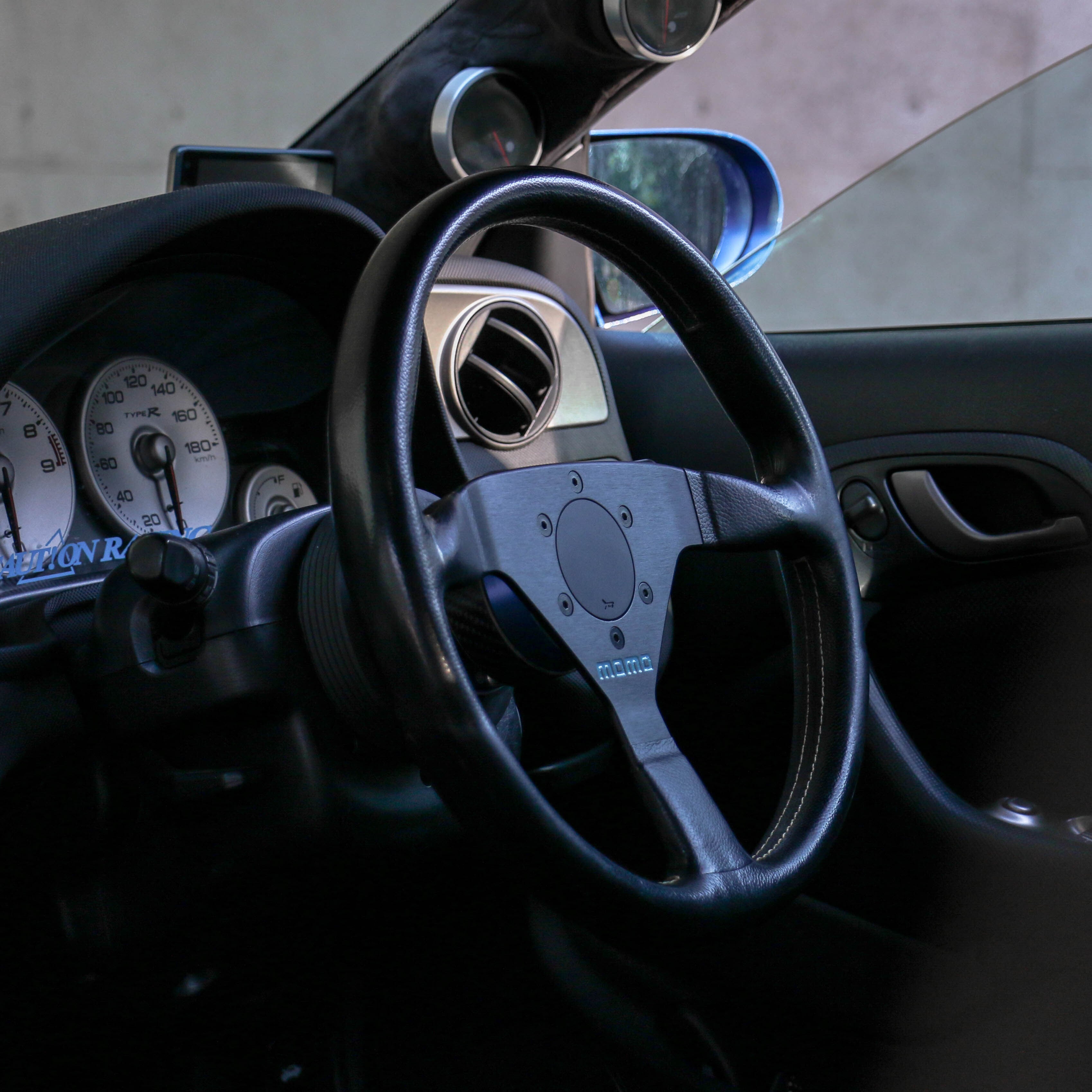 フラットホーンボタン Ver.6 ALL BLACK EDITION（MOMO用） | NAモータース