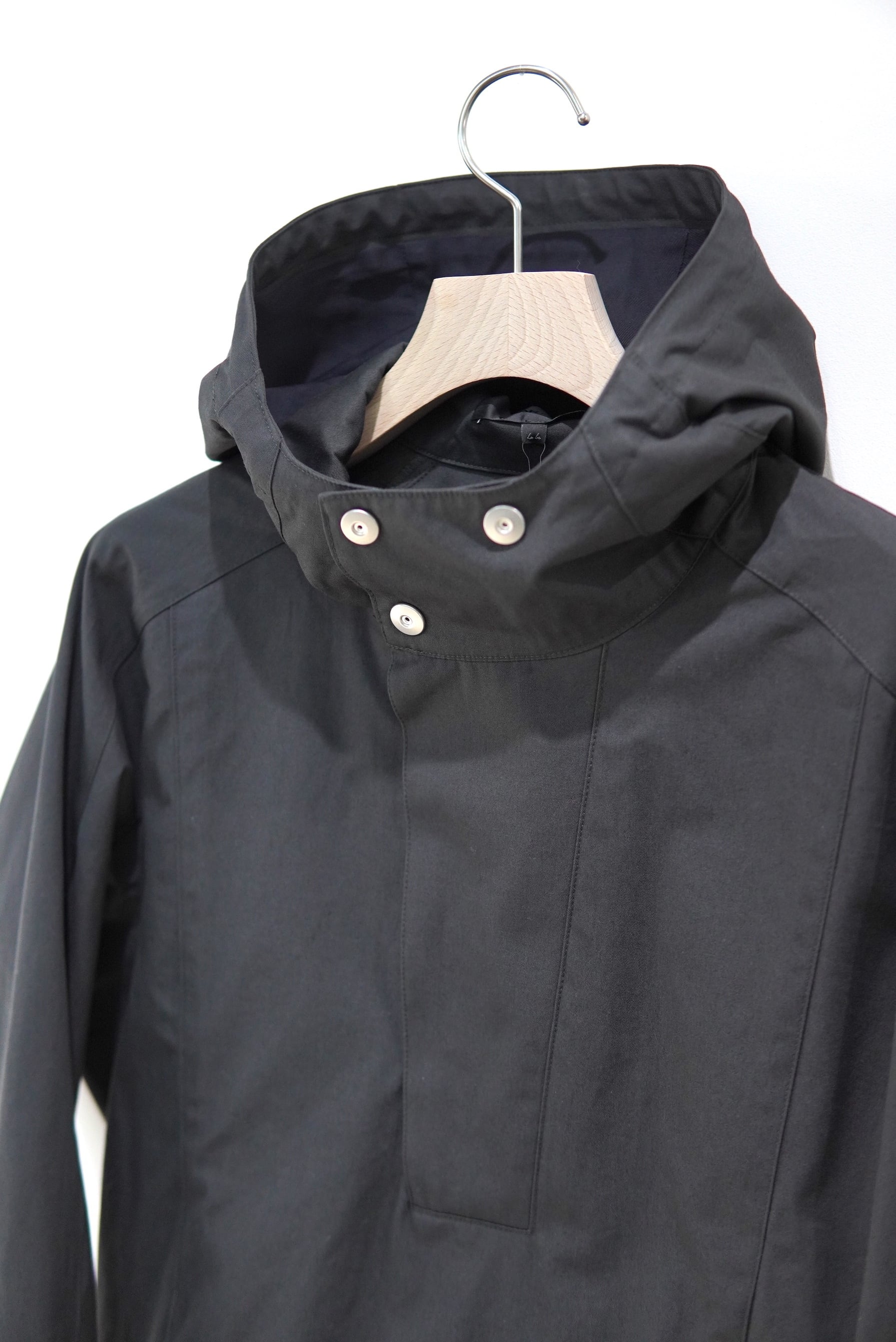 Omar Afridi / AIDOS PARKA / オマールアフリディ | POETRY