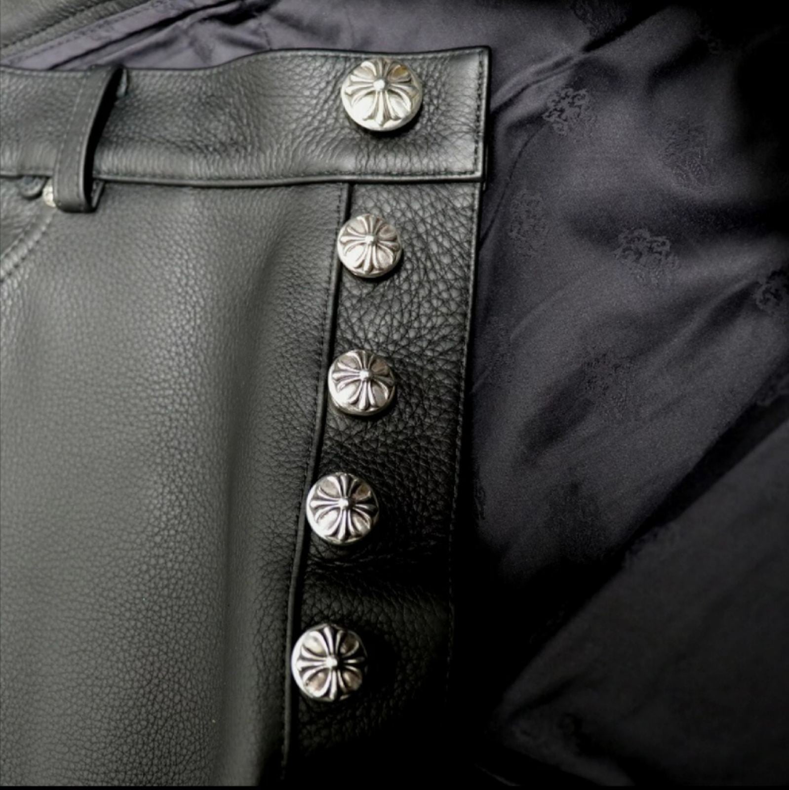 CHROME HEARTS クロムハーツ レザーパンツ クロスボタン | chromehearts