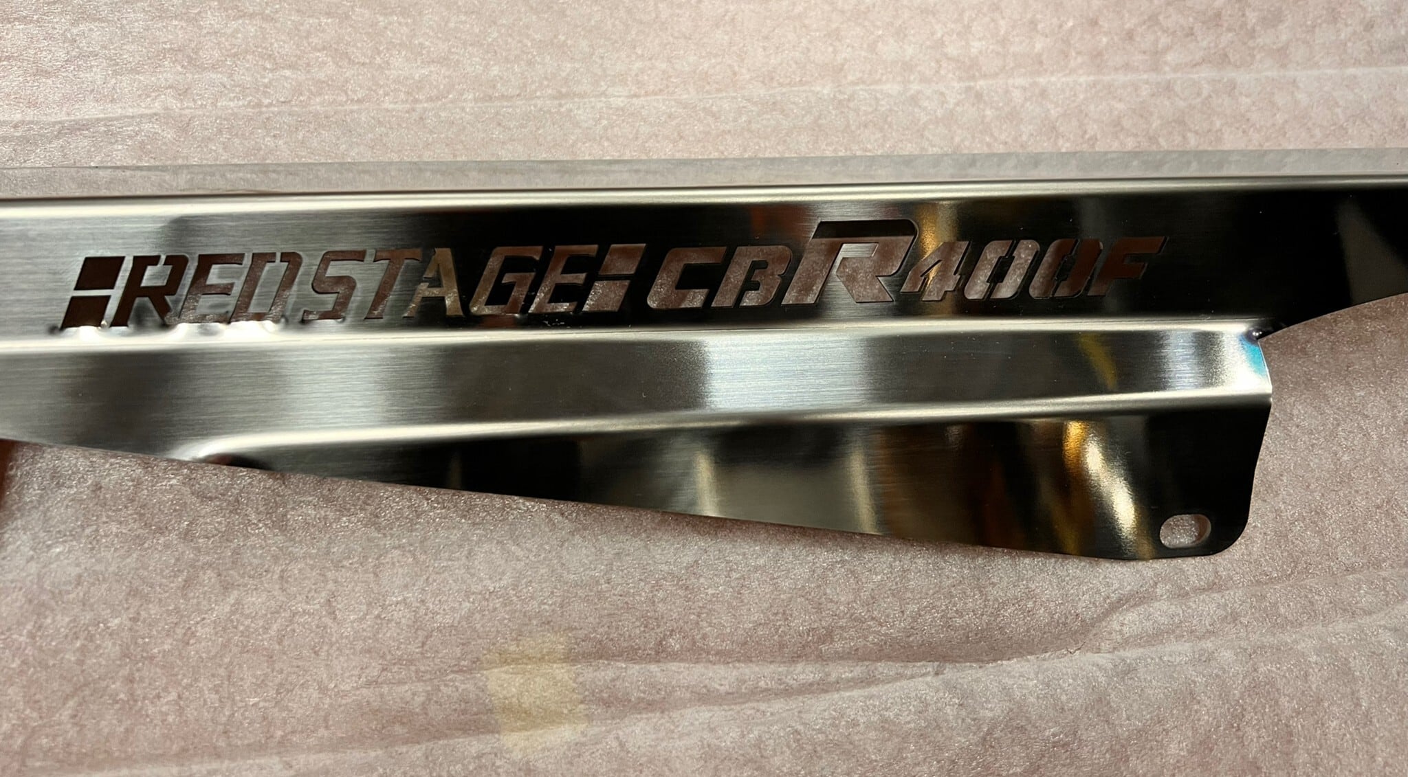 オリジナル チェーンケース CBR400F用(鏡面ステンレス製) REDSTAGE