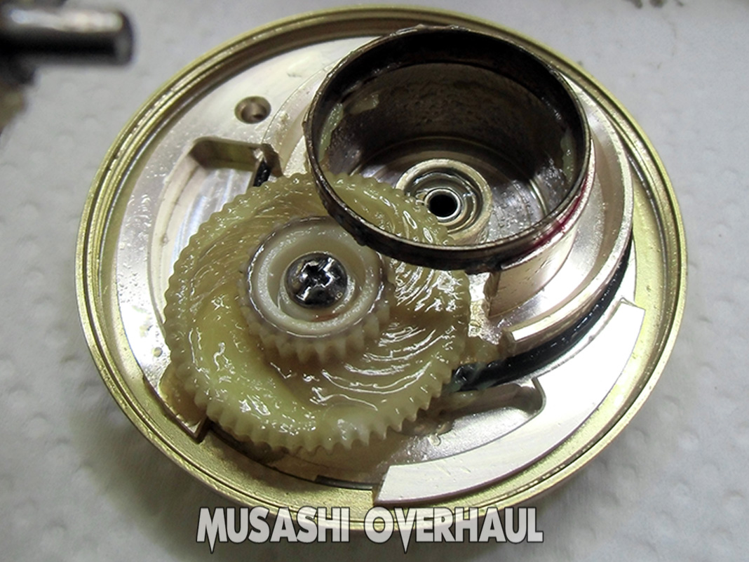 ゴールドボディでリッチな気分に！ダイワ ミリオネアCV-Z 300の