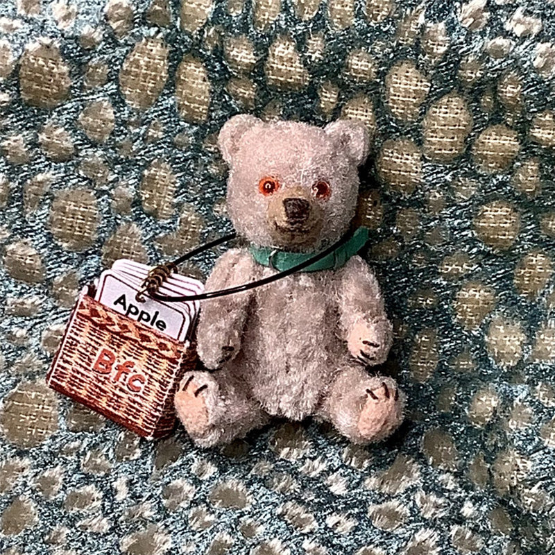 熊三昧 ・ 国本雅之 – Bear Fruit Café