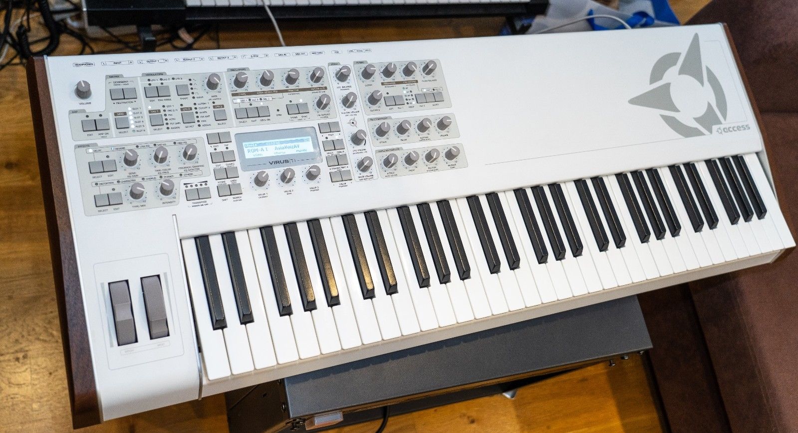 MATRIXSYNTH: Rare Access Virus TI2 Keyboard - Whiteout Limited