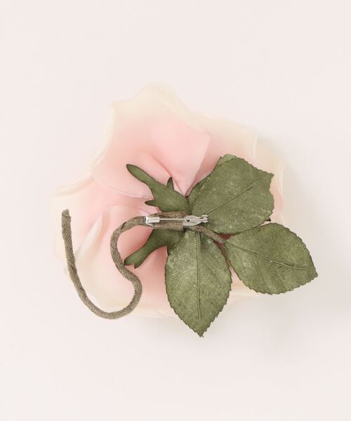 PINK HOUSE（ピンクハウス）の「ホワイトローズコサージュ（ブローチ