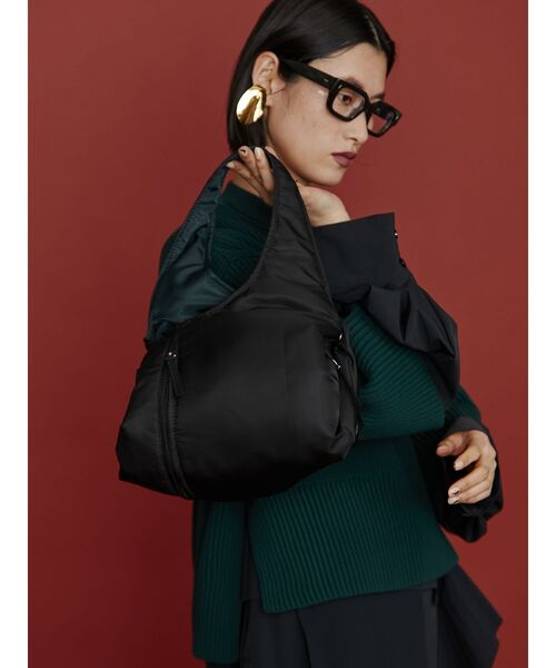 UN3D.（アンスリード）の「2WAY PADDED TRIANGLE BAG / 2WAYパデッド