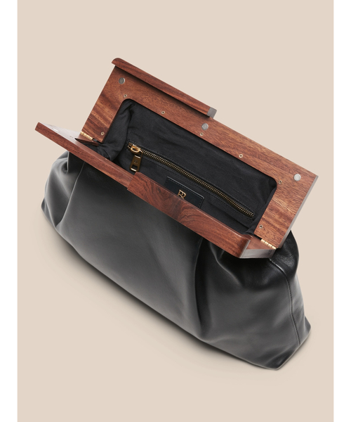 Banana Republic（バナナリパブリック）の「ラージ レザー クラッチBag