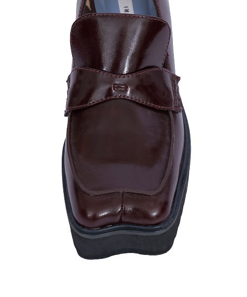 Ameri（アメリ）の「WAVE CUTTING PLATFORM LOAFER（ローファー）」 - WEAR