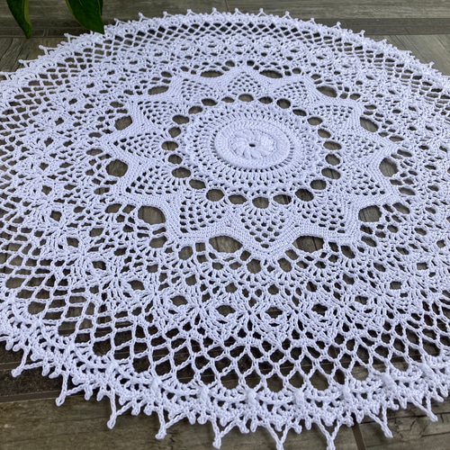 レース編みドイリー “Charming