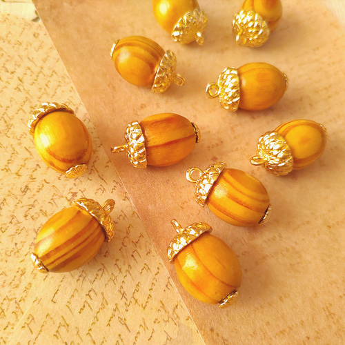 再販 チャーム 4個 どんぐり 木製 合金 チャーム repose 通販 15229281