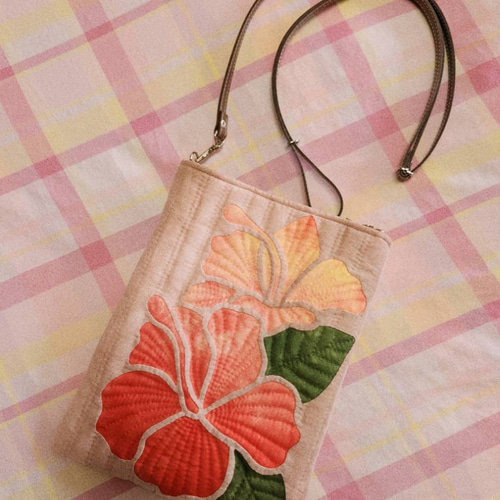 ハイビスカスのショルダーバッグ ステンドグラス ハワイアンキルト