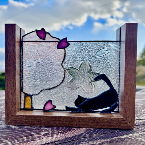 桜と黒猫のステンドグラス 卓上ステンドグラス 昭和ガラスの桜使用