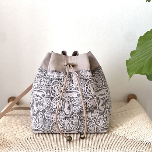 ⚮̈ミナペルホネン jungle relief シプリバッグ 巾着ショルダーバッグ