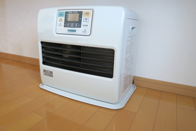 2024年型と2023年型の比較：コロナ石油ファンヒーターFH-G3224YとFH