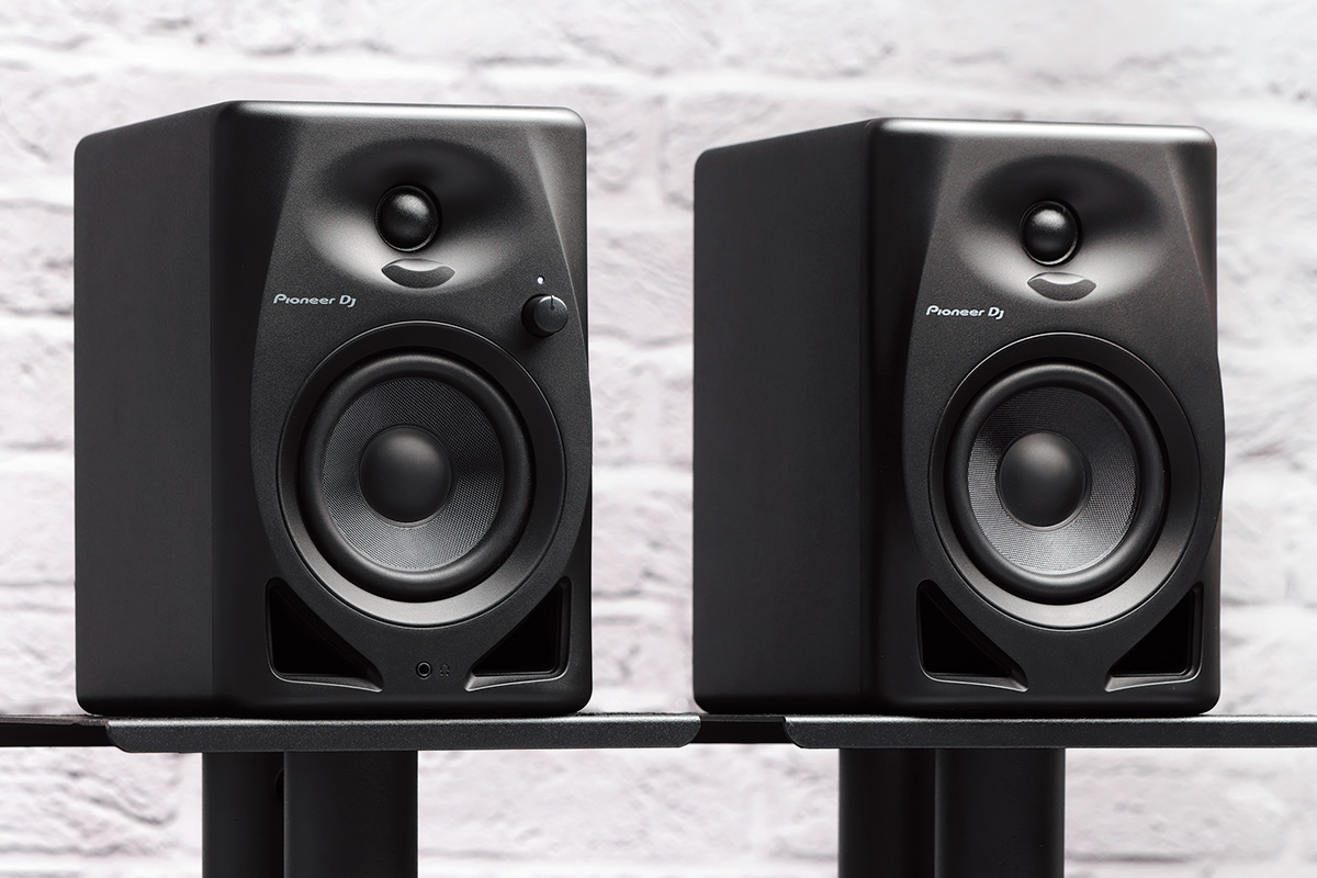 PIONEER DJ DM-40D 〜【ペアで約5万円以下】宅録／DTMに最適なモニター