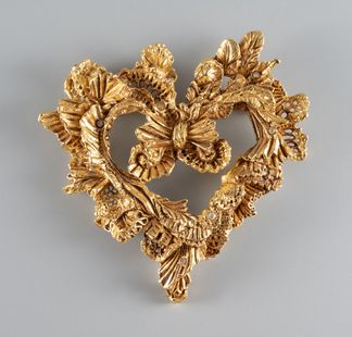 CHRISTIAN LACROIX Gilded metal brooch rep | Brooches and pins: bids