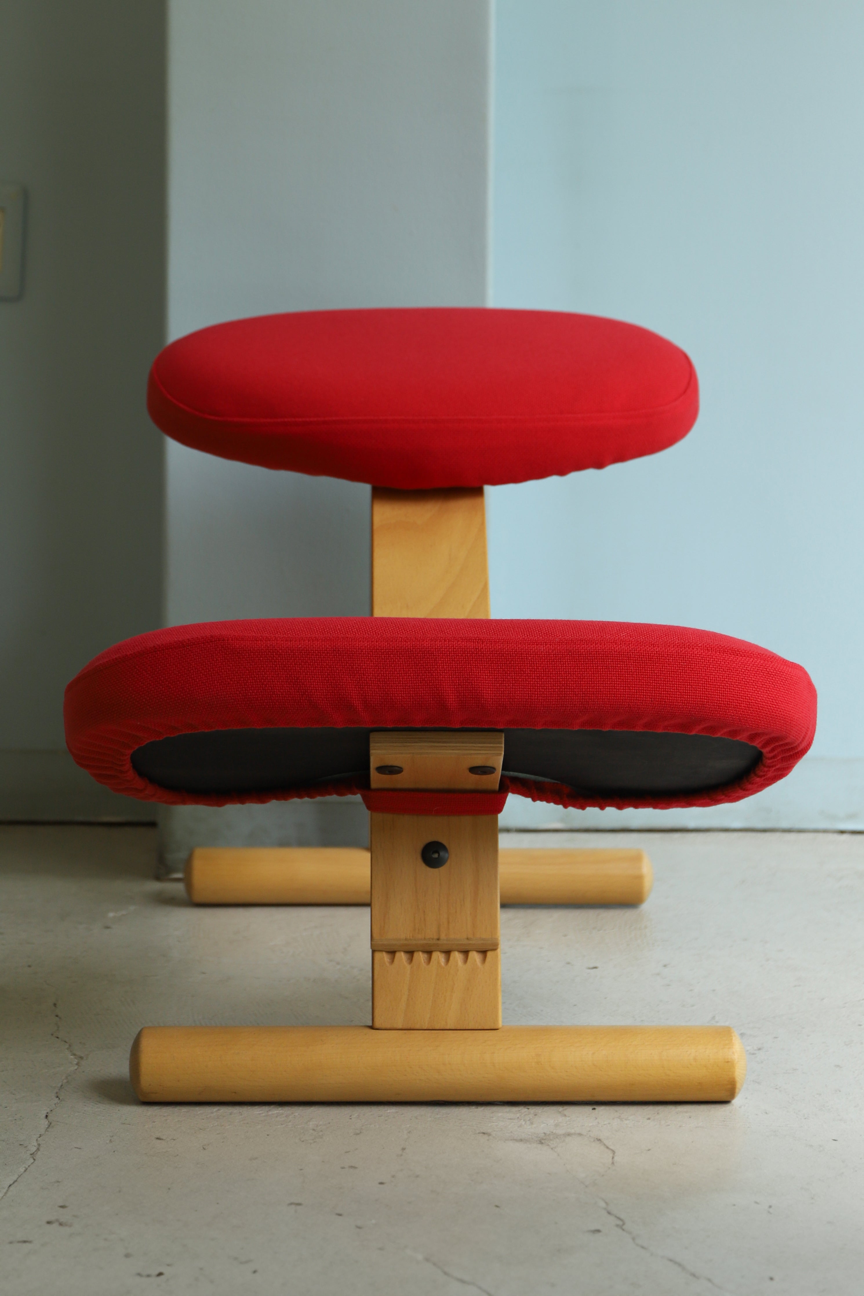 バランスラボ RYBO リボ社 バランスイージー バランスチェア レッド