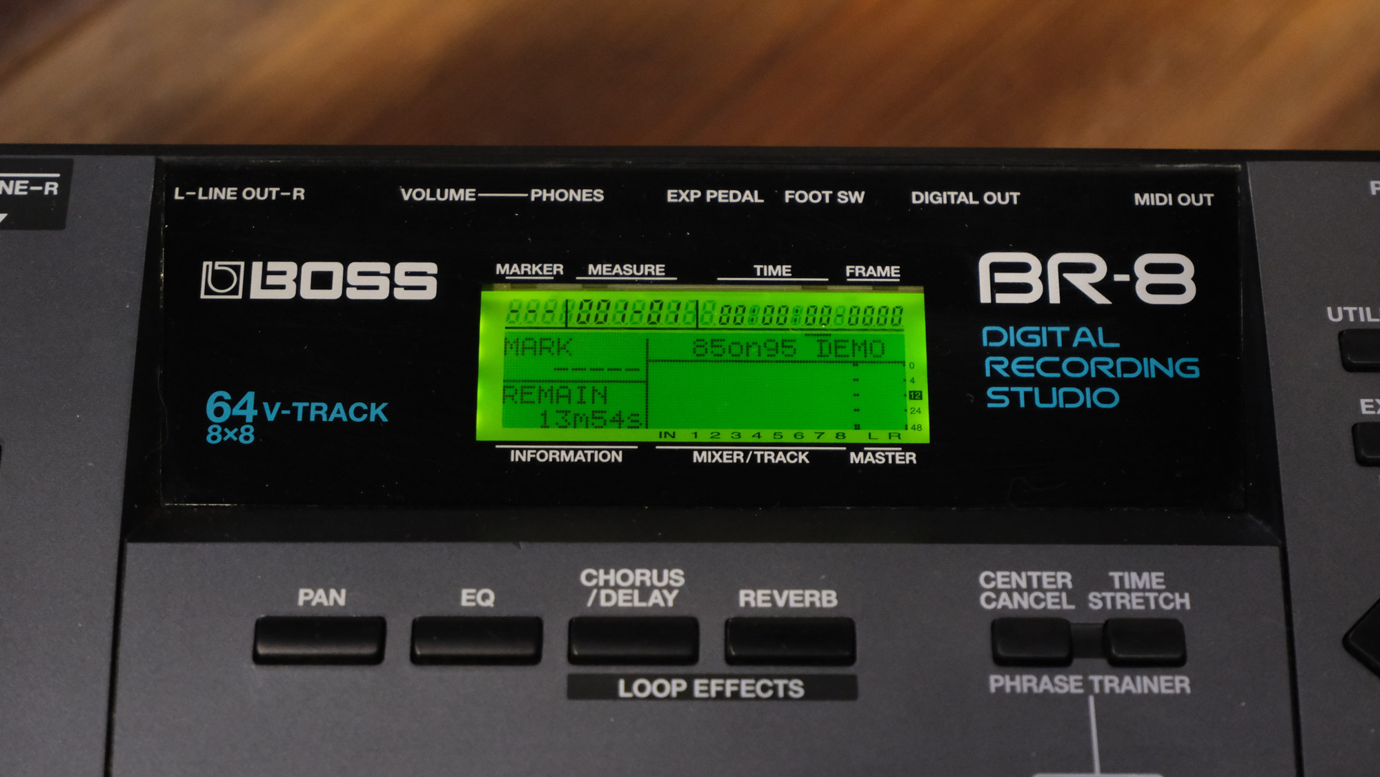 Boss BR-8 Multitrack Recorder with Hard Case - Syntaur