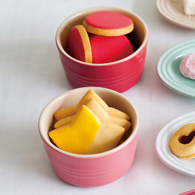 ル・クルーゼ[Le Creuset]のラムカン(2個入り)ダークピンク