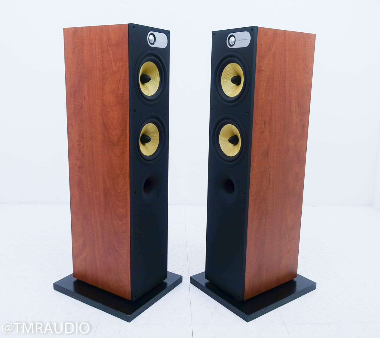 B&W 684 Floorstanding Speakers