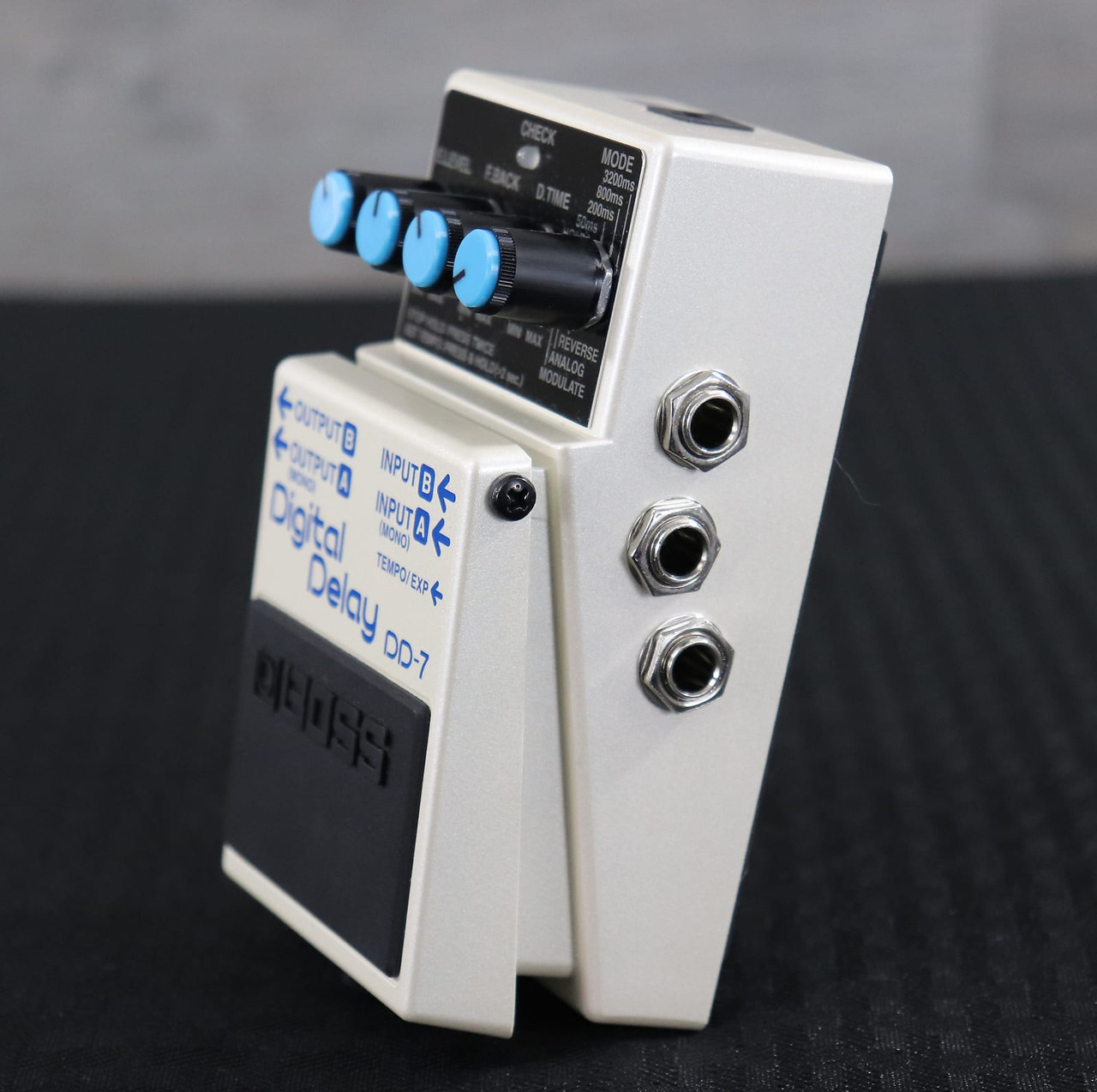 Boss DD-7 Digital Delay White - K&S Music Center LLC