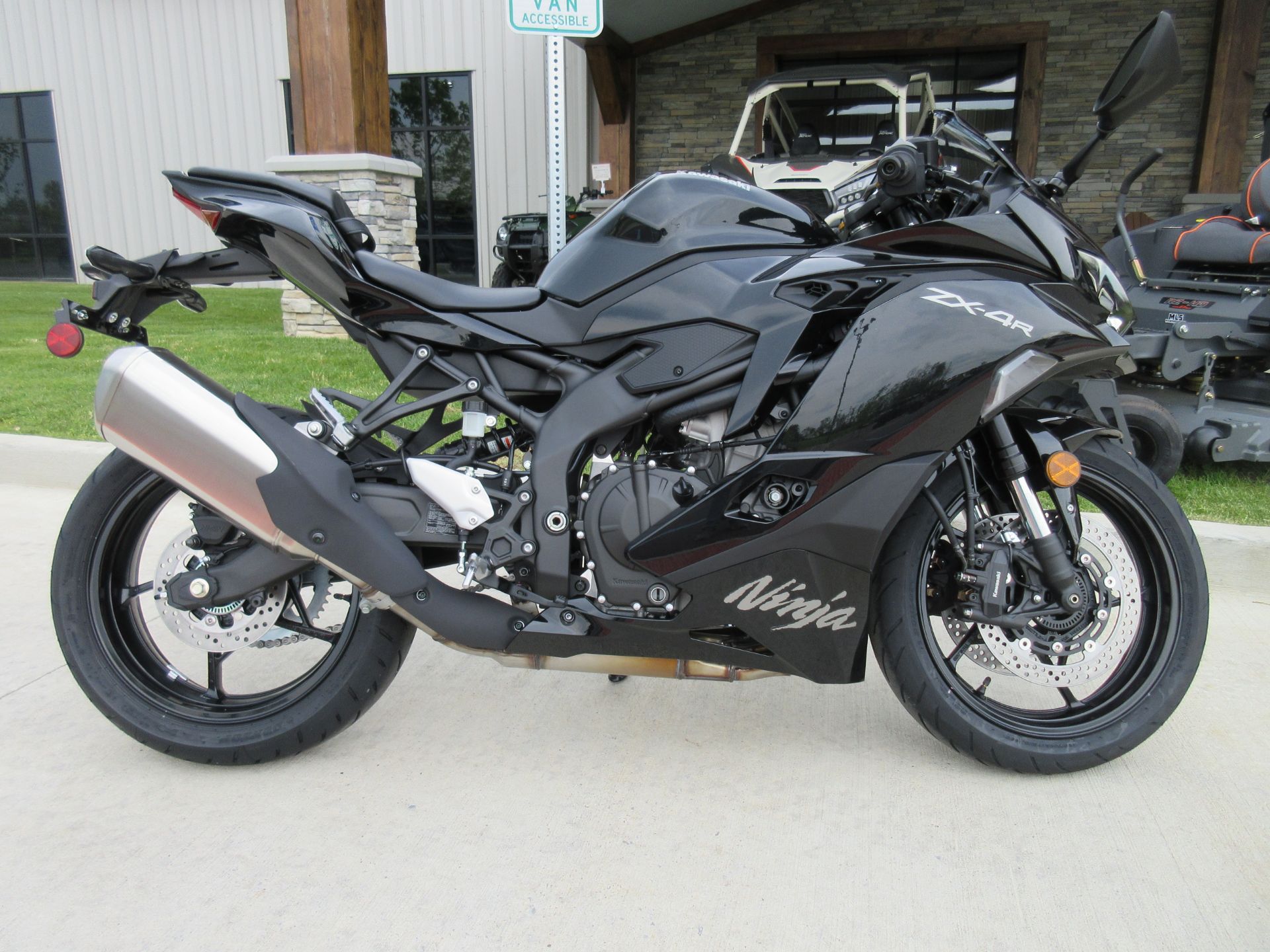 New 2025 Kawasaki Ninja ZX-4R ABS for Sale | Georgetown KY