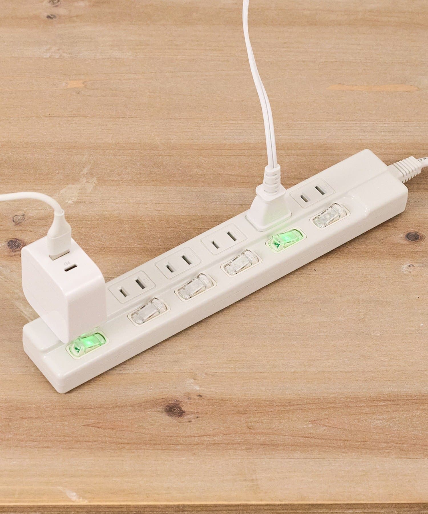 スイッチ付き電源タップ6口AC：2m | 3COINS(スリーコインズ)ライフ