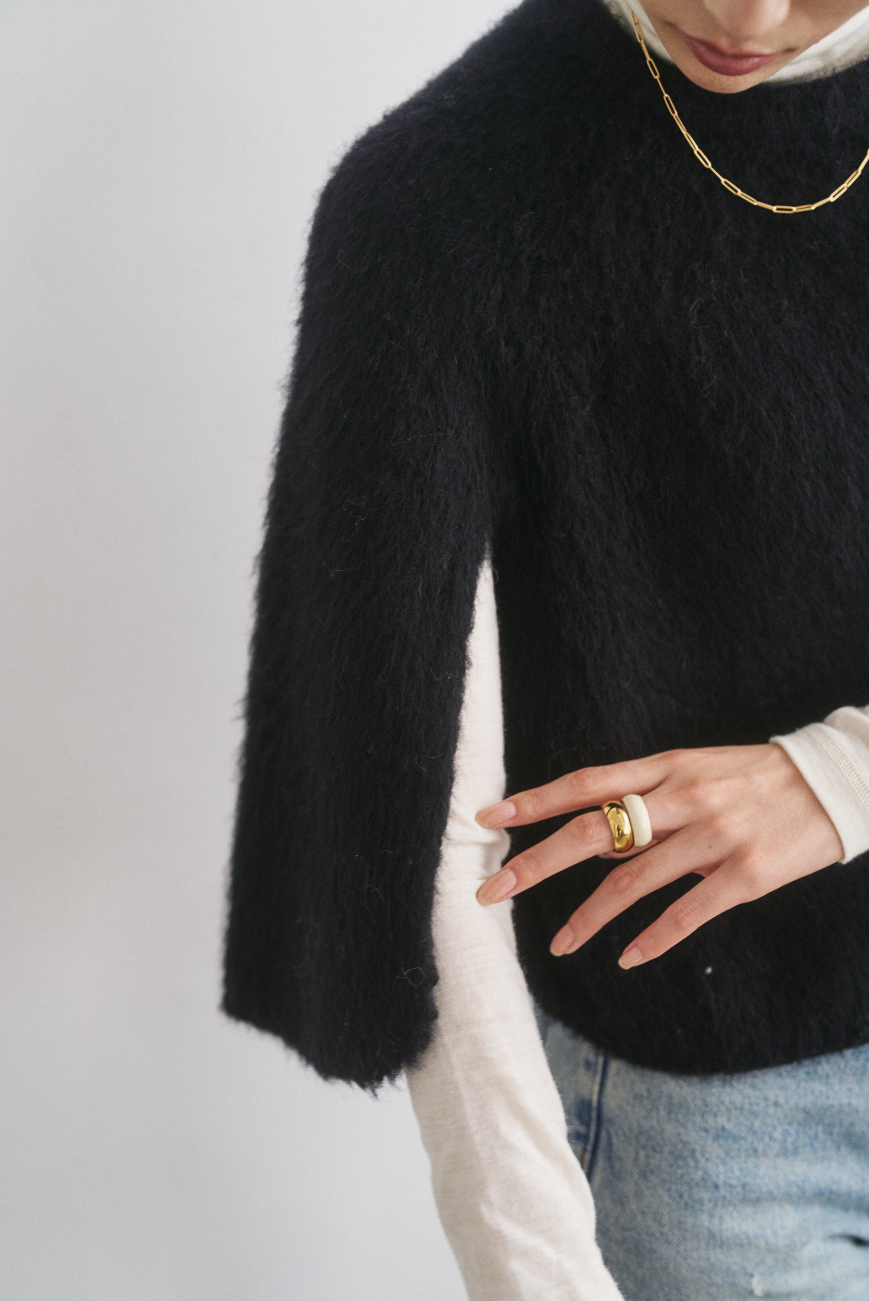 フォックスファーケープポンチョ – CONNSE