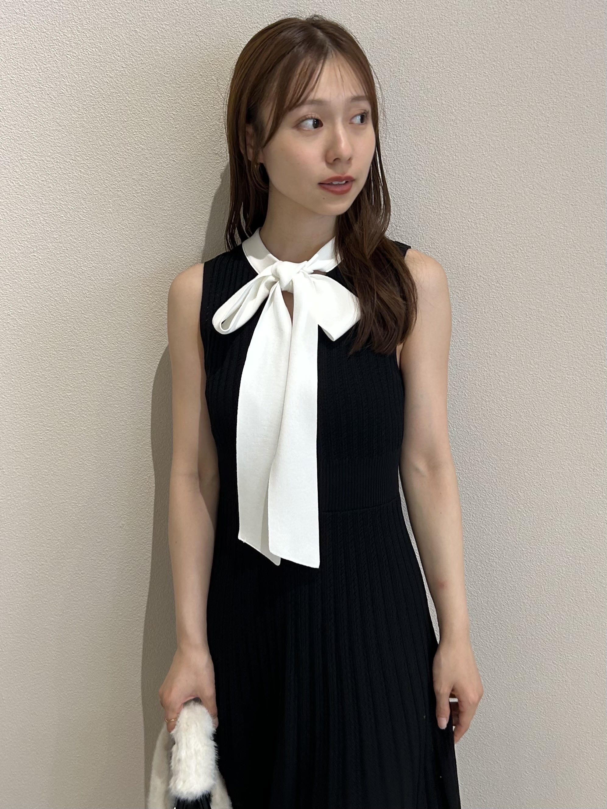 オフィシャル・MASHアプリ限定】ボウタイリボンニットワンピース