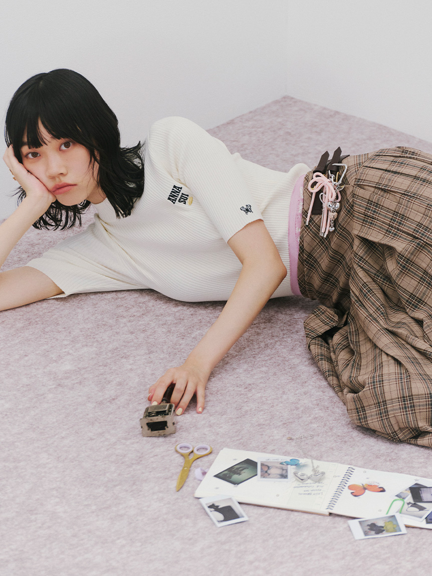 LILY BROWN ×ANNA SUI】ロゴ刺繍ハイネックリブニット(ニット