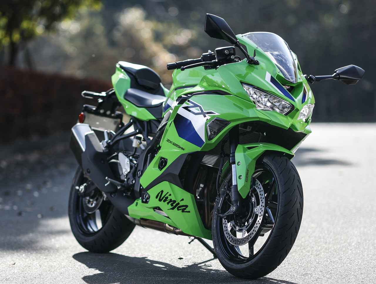 レビュー】カワサキ「Ninja ZX-25RR」インプレ｜国内初試乗！ リアサス