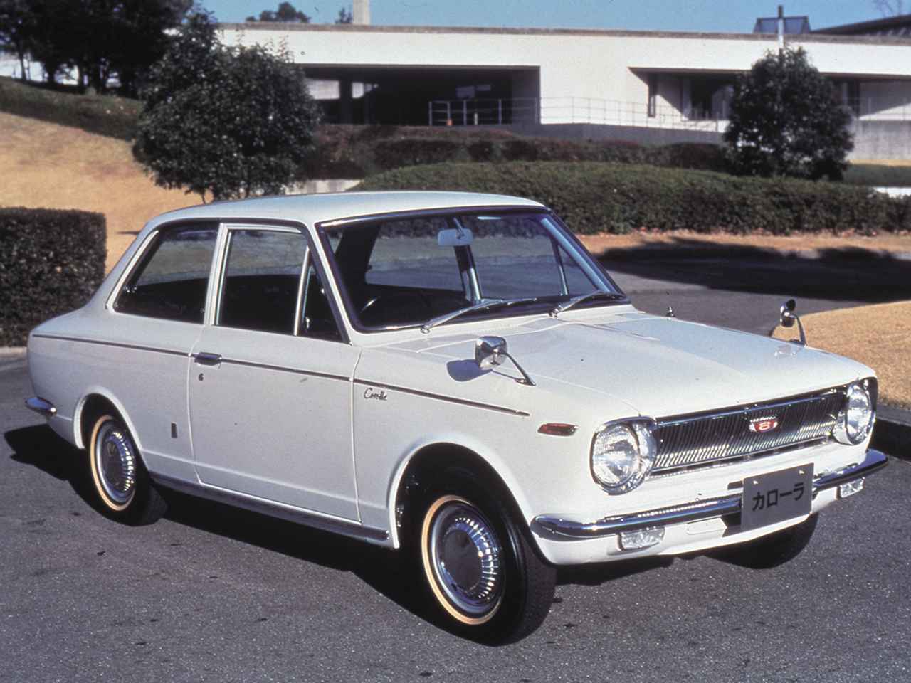 昭和レトロ ブリキ トヨタカローラ1100