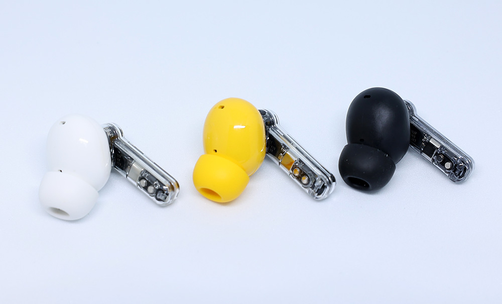 Nothingの、ビビッドなイエローカラーが特徴的な完全ワイヤレス