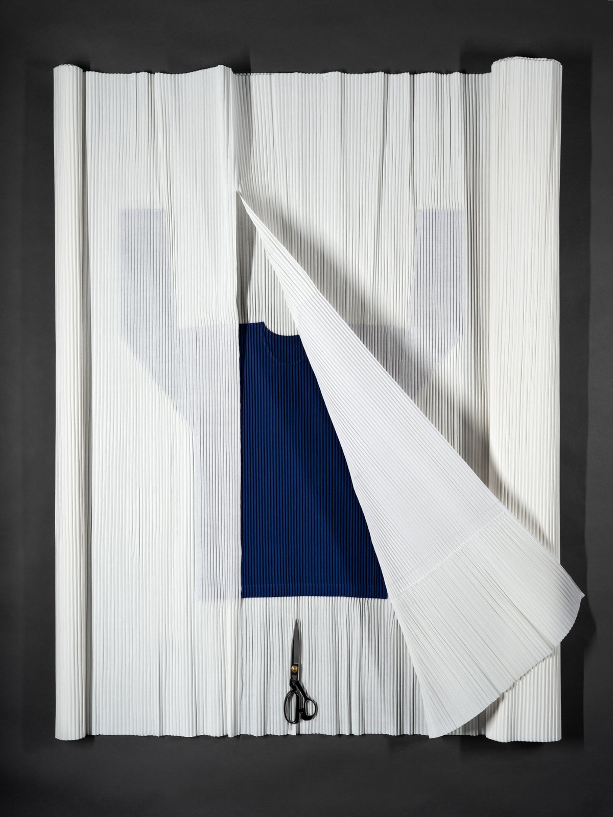 オム プリッセ イッセイ ミヤケ」から10周年記念アイテムが登場、13色