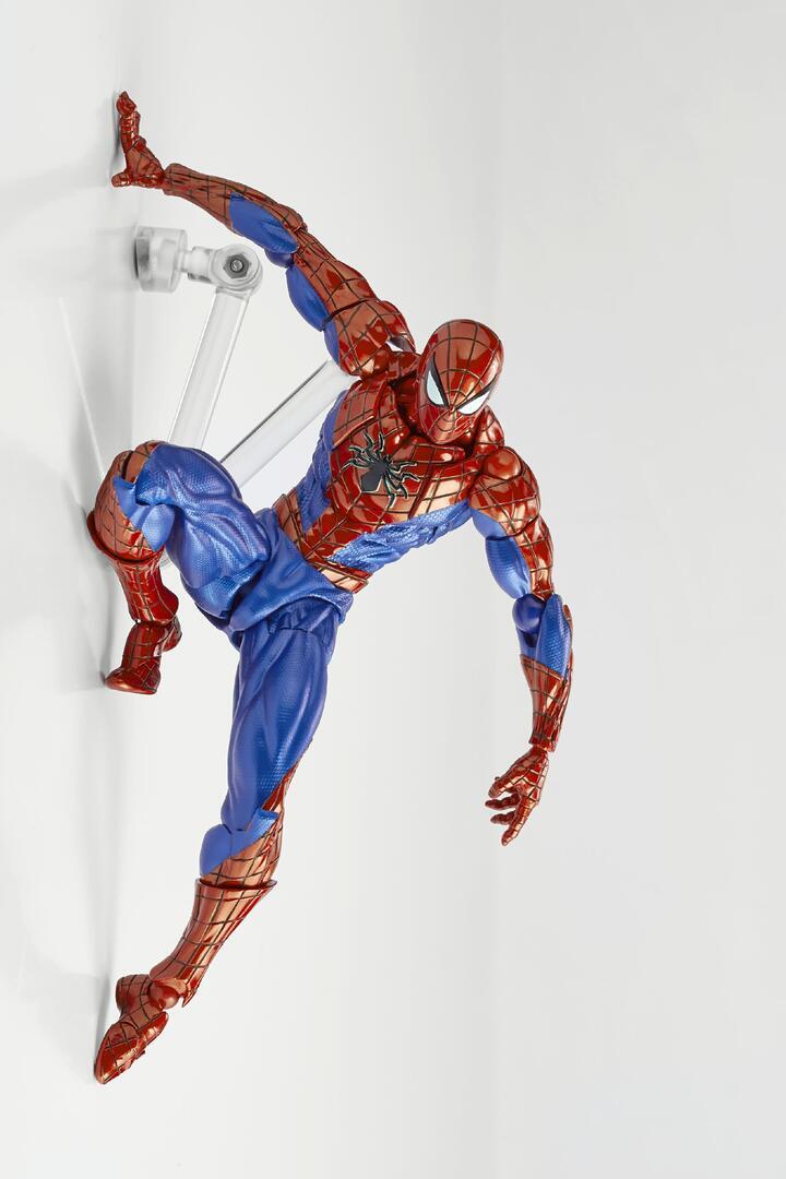 NEW！ スパイダーマン！！ 可動フィギュア “リボルテック” に新登場