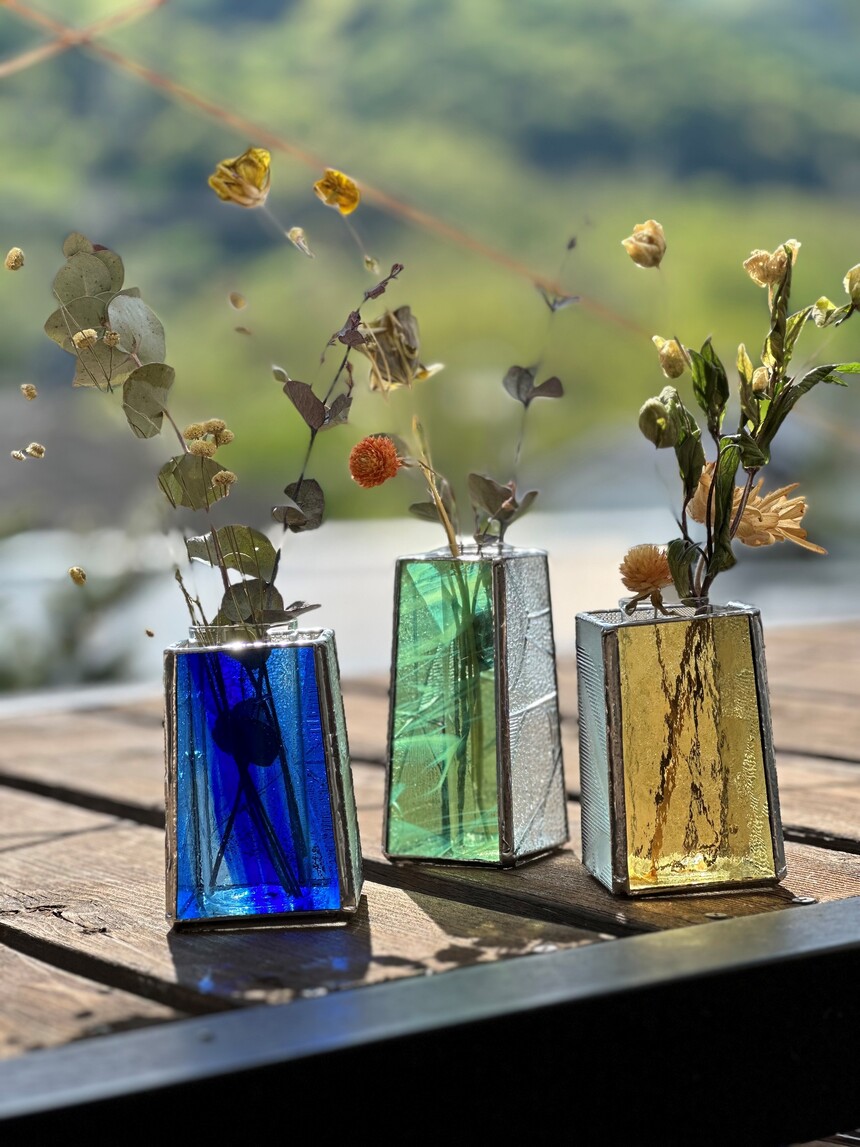 レトロ昭和ガラスのステンドグラス一輪挿し 2本セット | 長野県松本市