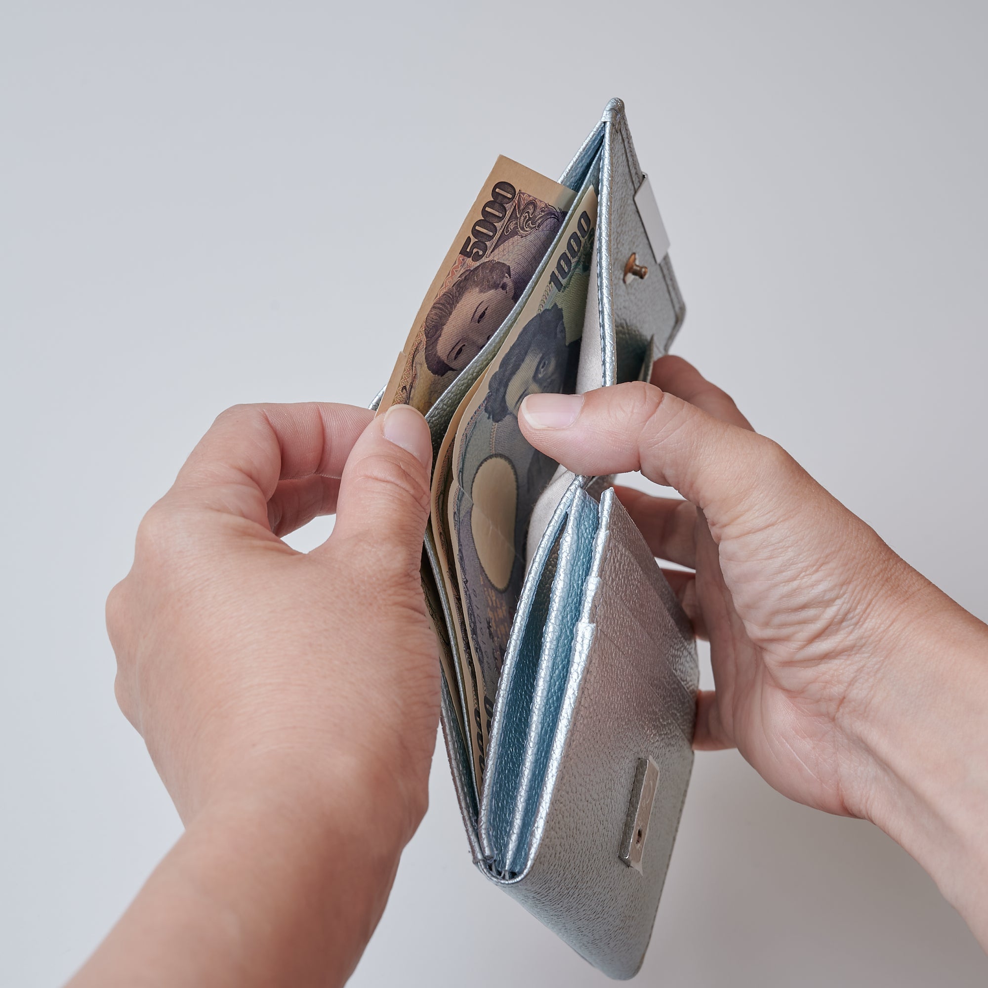 Left-Handed Wallet – Ice Blue Leather, Yamato Tokyo | HIDARI